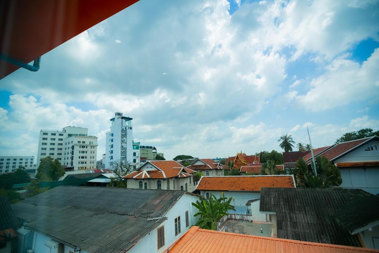 Champion Boutique Hotel Vientiane Luaran gambar